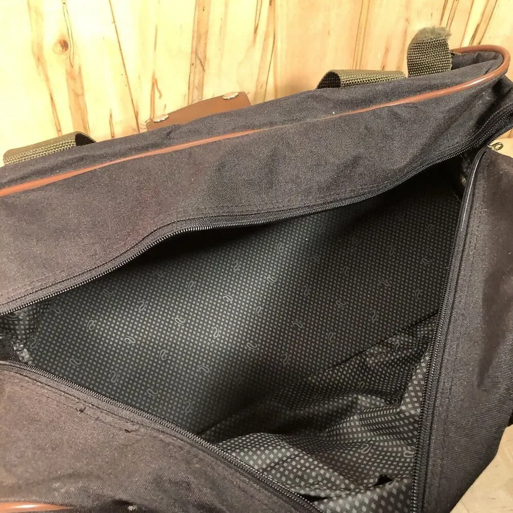 RICARDO OF BEVERLY HILLS TROUSDALE Carry-on Duffle Shoulder BAG Case Green